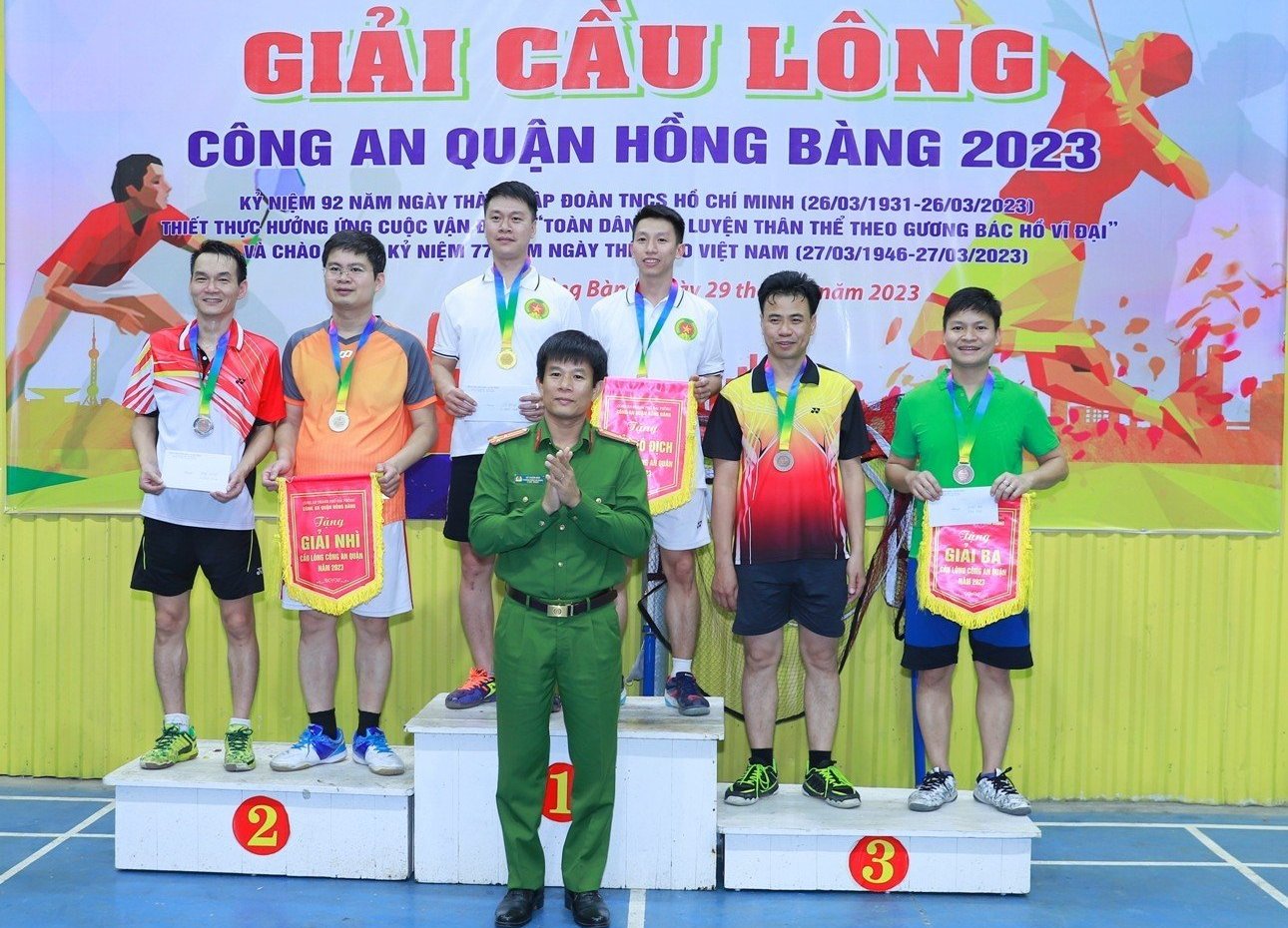 Công an quận Hồng Bàng tổ chức thành công Giải cầu lông năm 2023